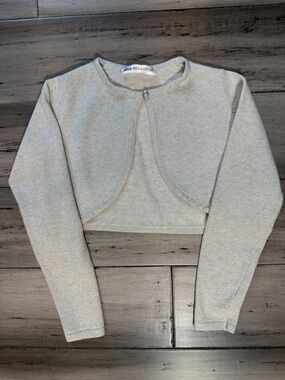 NWOT Bolerose Silver Shimmer Cropped Bolero